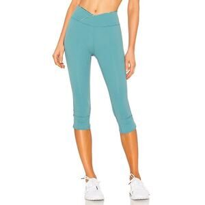 Free People FP Movement Mid Rise Get Shorty Legging Dark Turquoise Size M Capri
